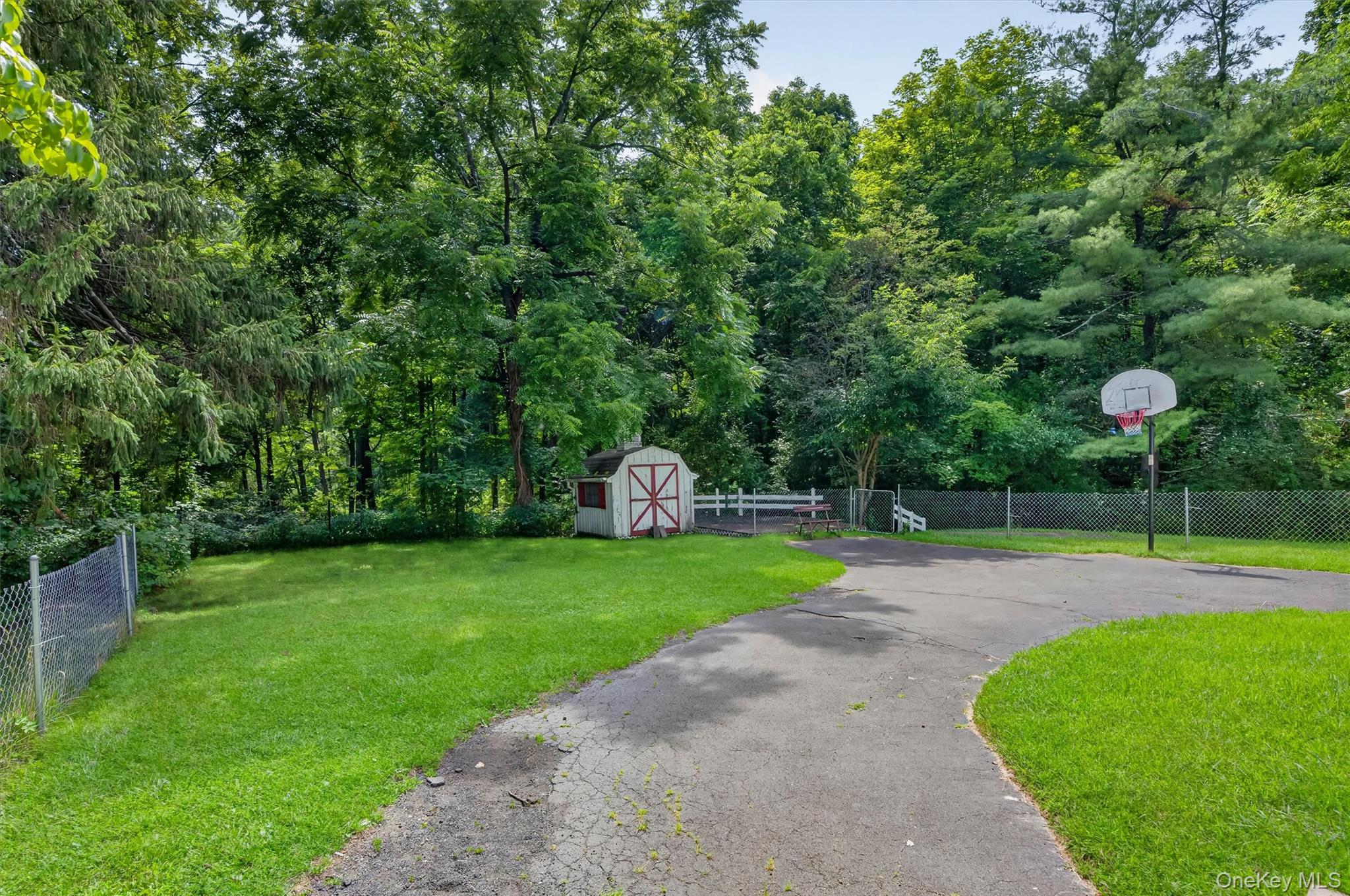 31 Leslie Road – For Sale photo 11