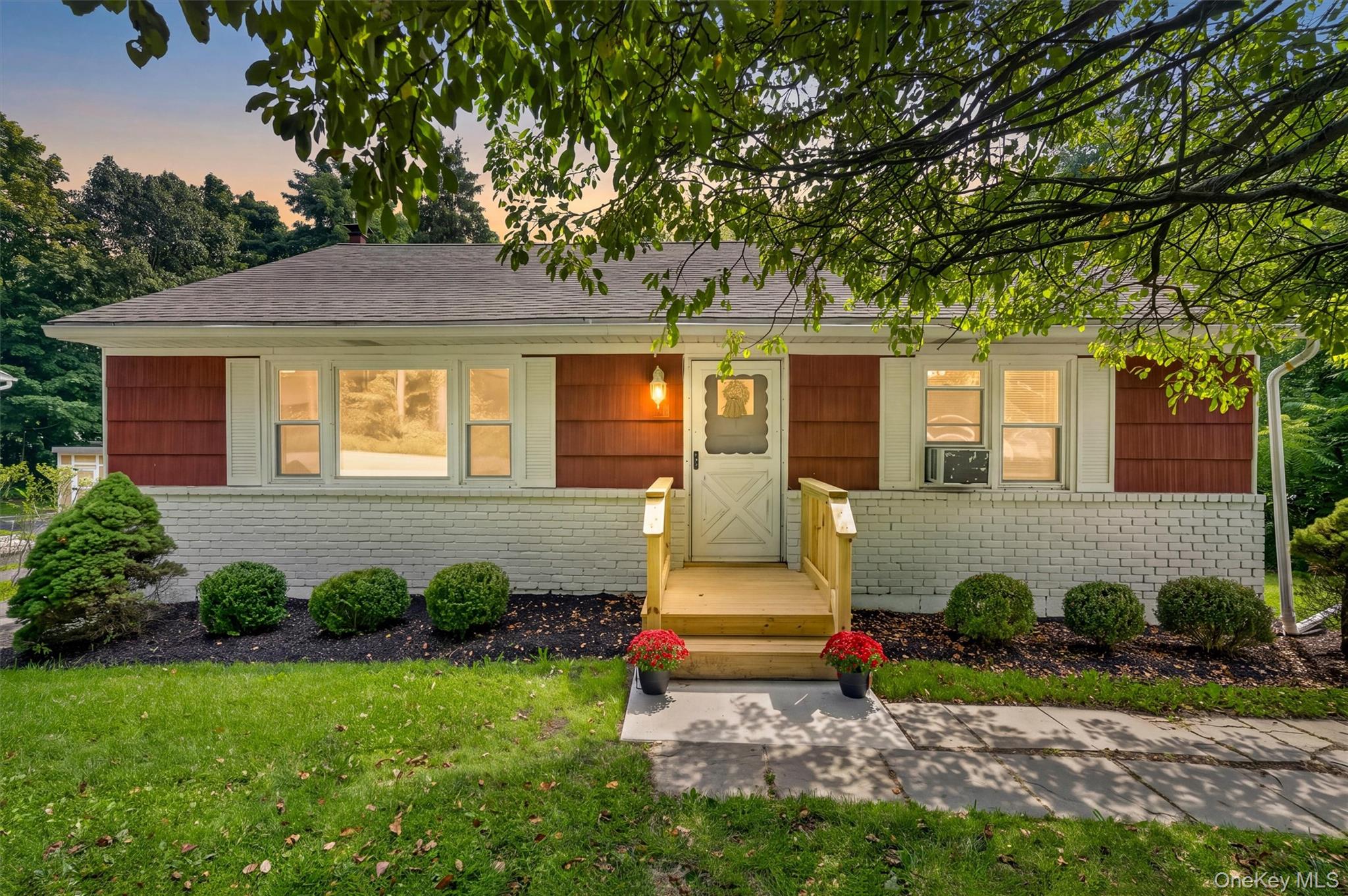 31 Leslie Road – For Sale photo 2