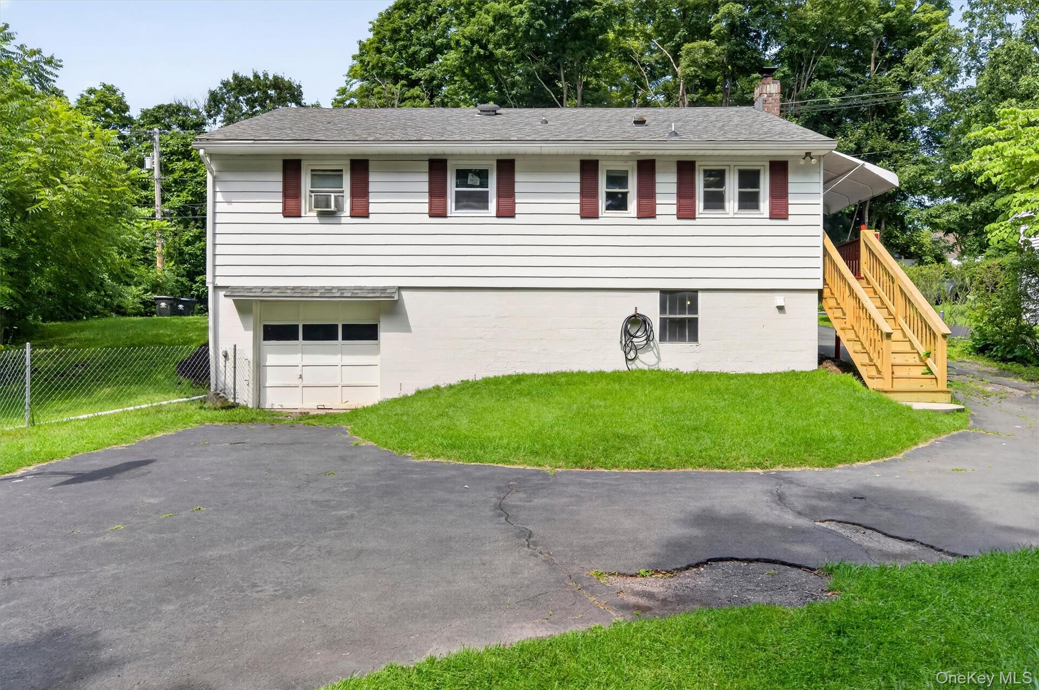 31 Leslie Road – For Sale