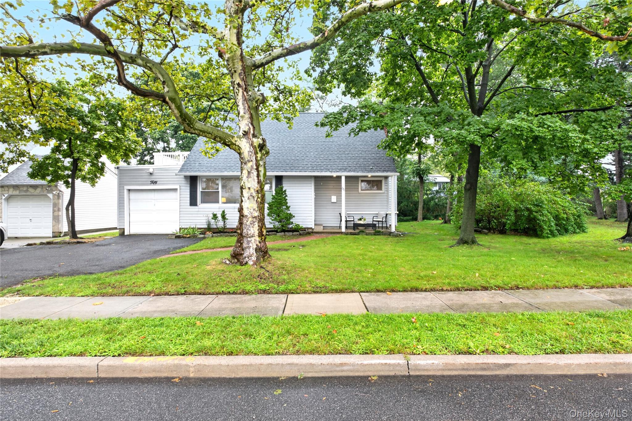 50 Commander Avenue – For Sale