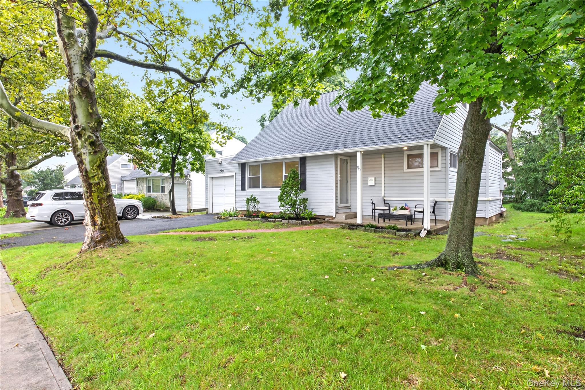 50 Commander Avenue – For Sale photo 4
