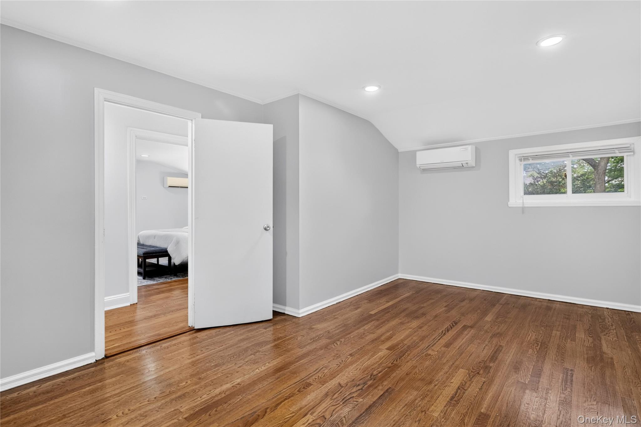 50 Commander Avenue – For Sale photo 34