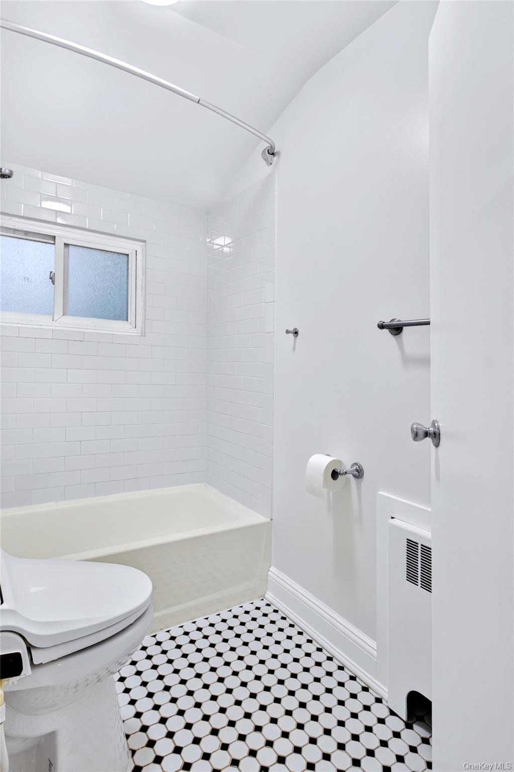 50 Commander Avenue – For Sale photo 31
