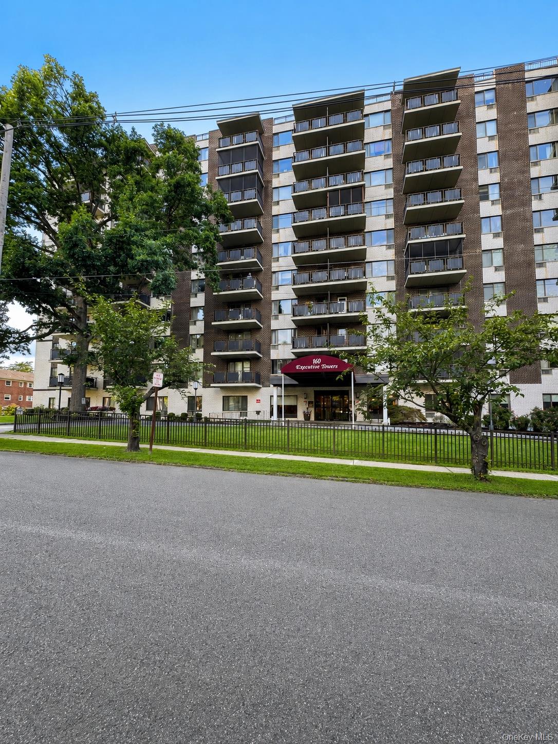 160 Academy Street, Unit 3D
