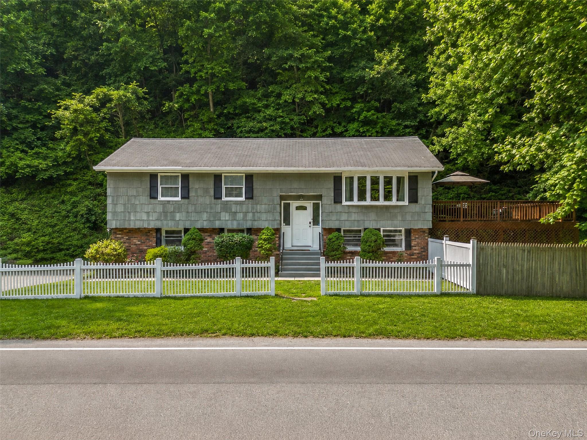385 Yorktown Road – For Sale