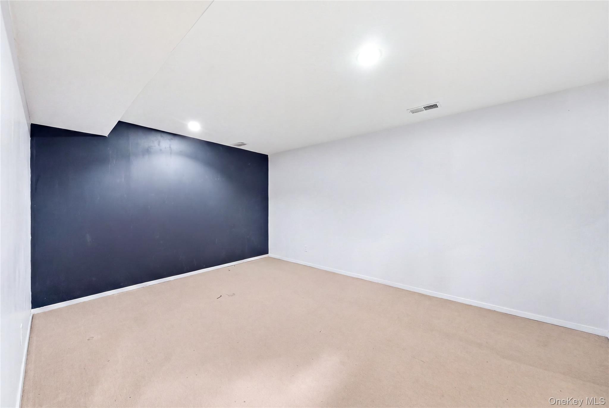 211 Hampton Avenue – For Sale photo 23