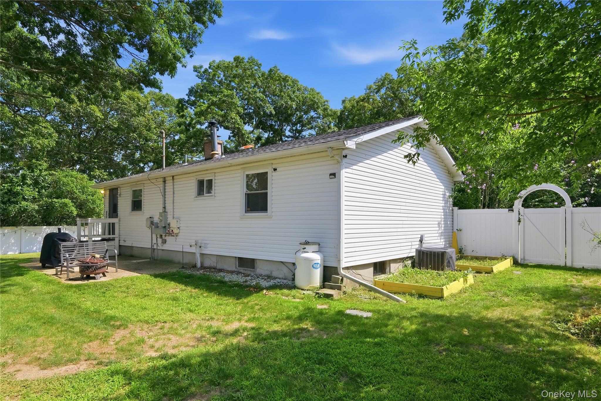 211 Hampton Avenue – For Sale photo 26