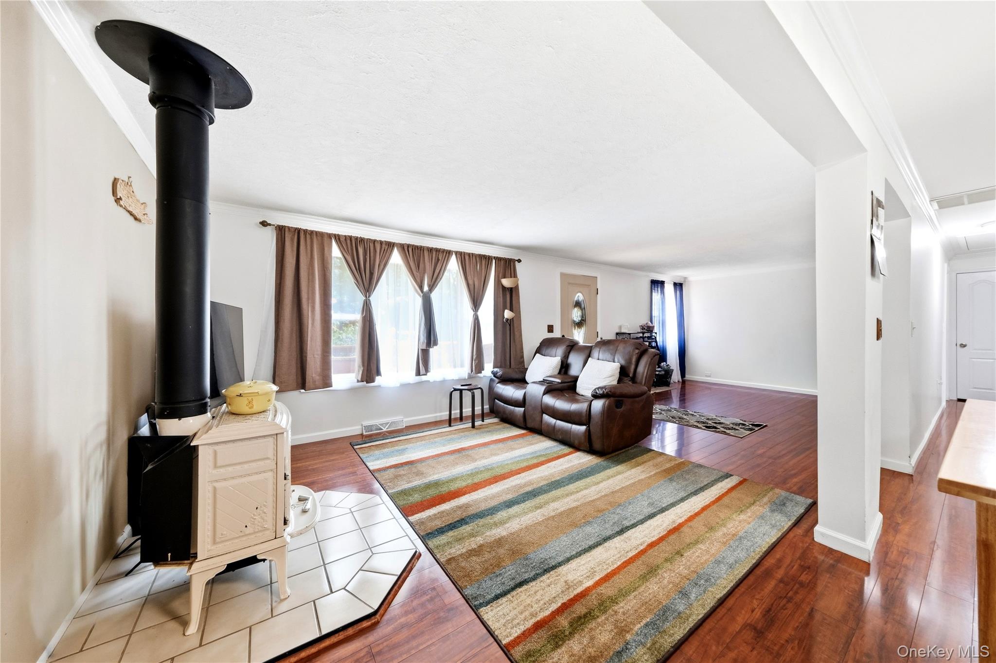 211 Hampton Avenue – For Sale photo 9