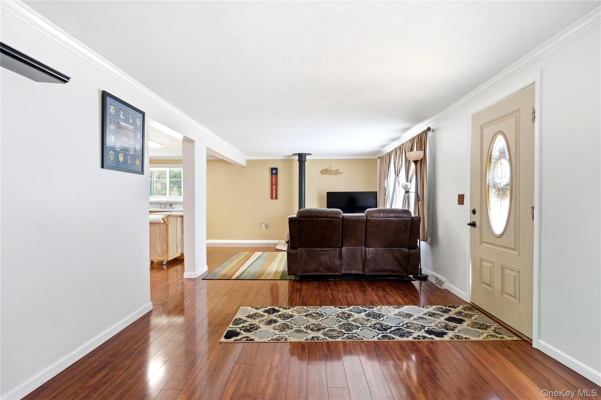 211 Hampton Avenue – For Sale photo 8