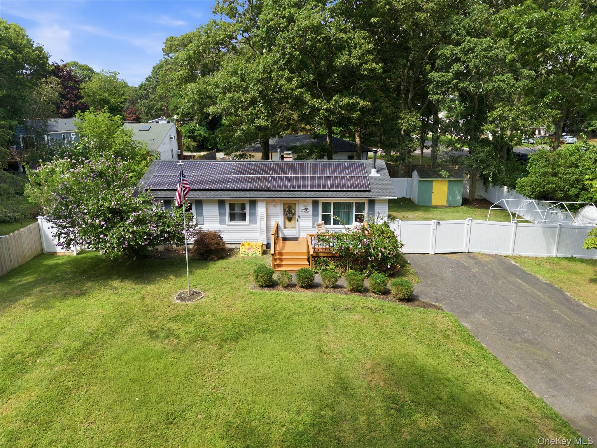 211 Hampton Avenue – For Sale photo 5