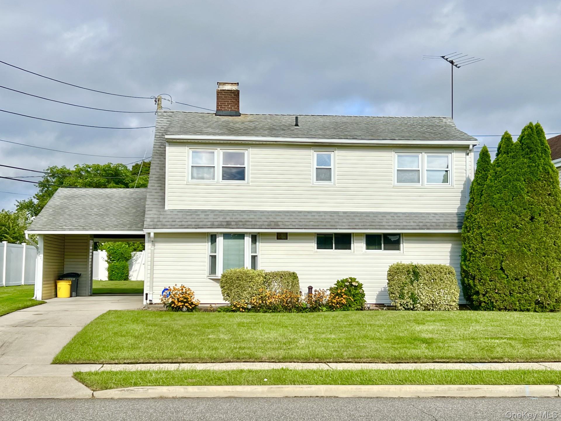 471 Division Avenue – For Rent photo 2