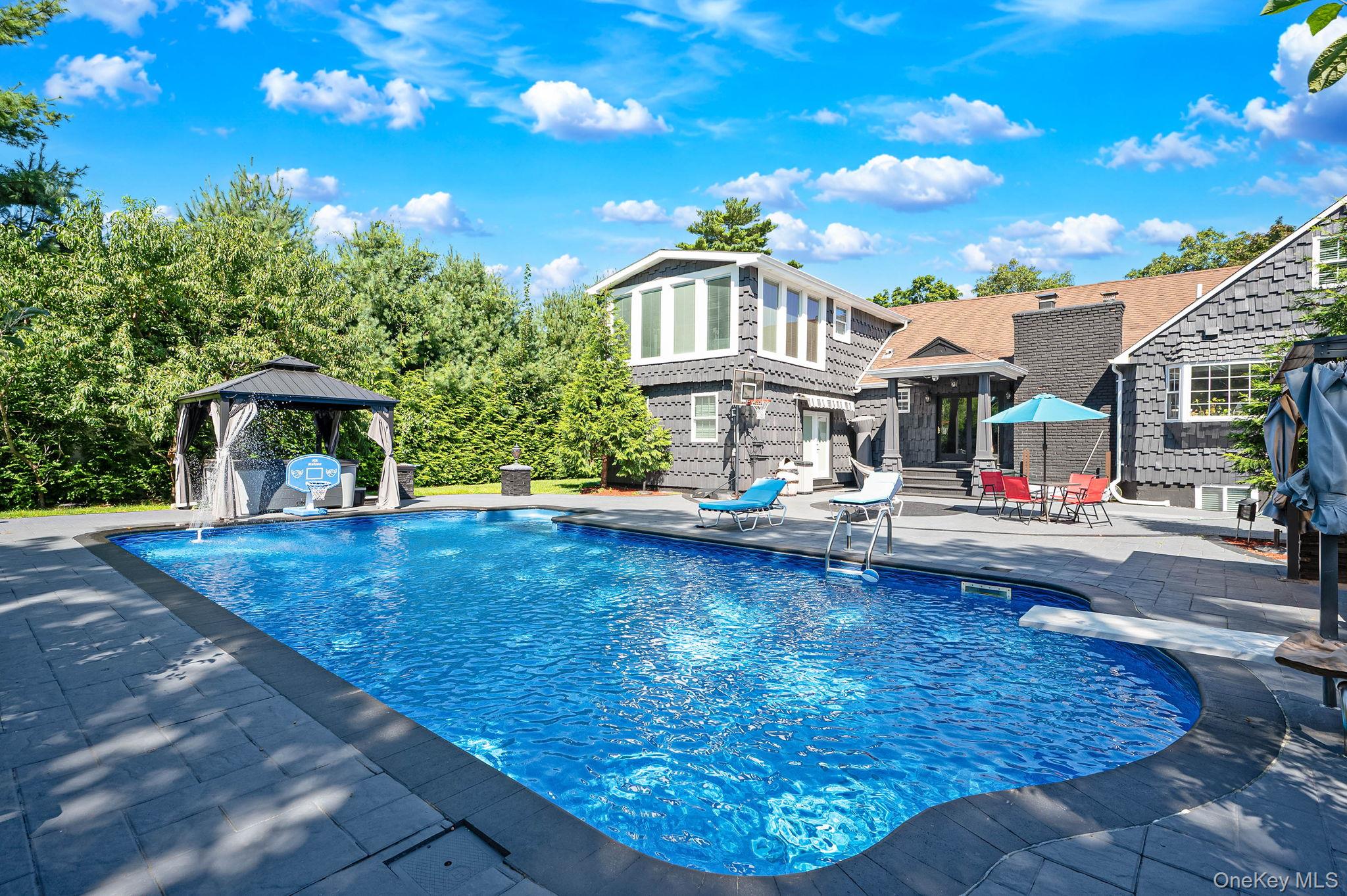 8 Ralph Avenue – For Sale photo 5