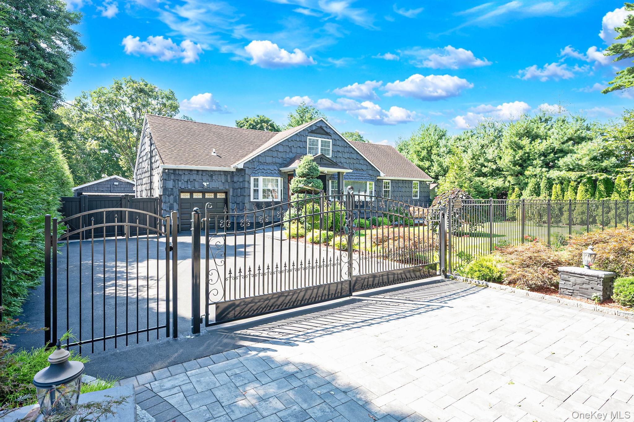 8 Ralph Avenue – For Sale photo 4
