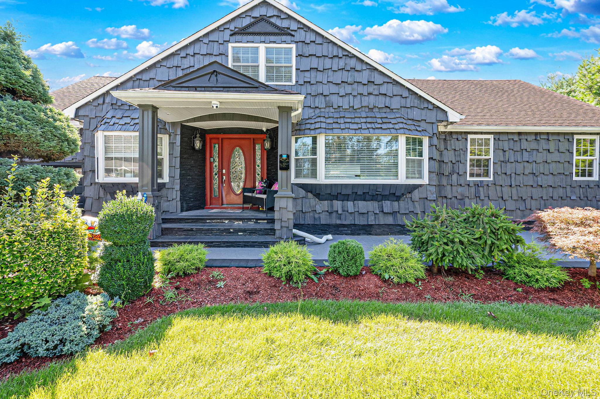 8 Ralph Avenue – For Sale