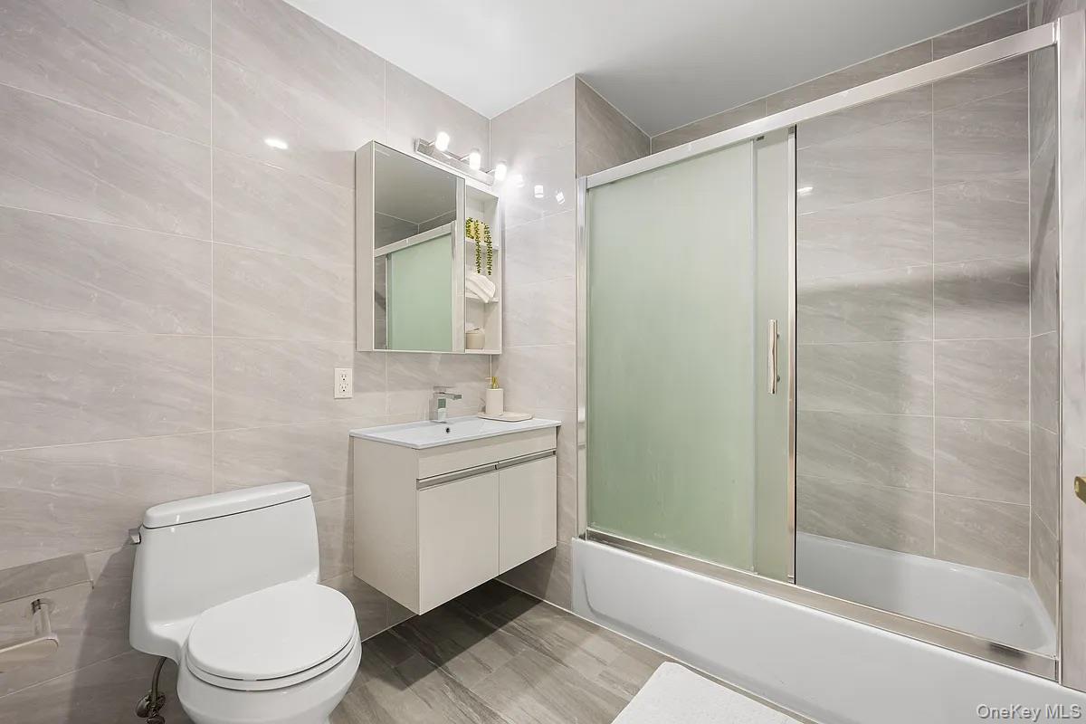7065 Queens Boulevard, Unit 6A photo 10