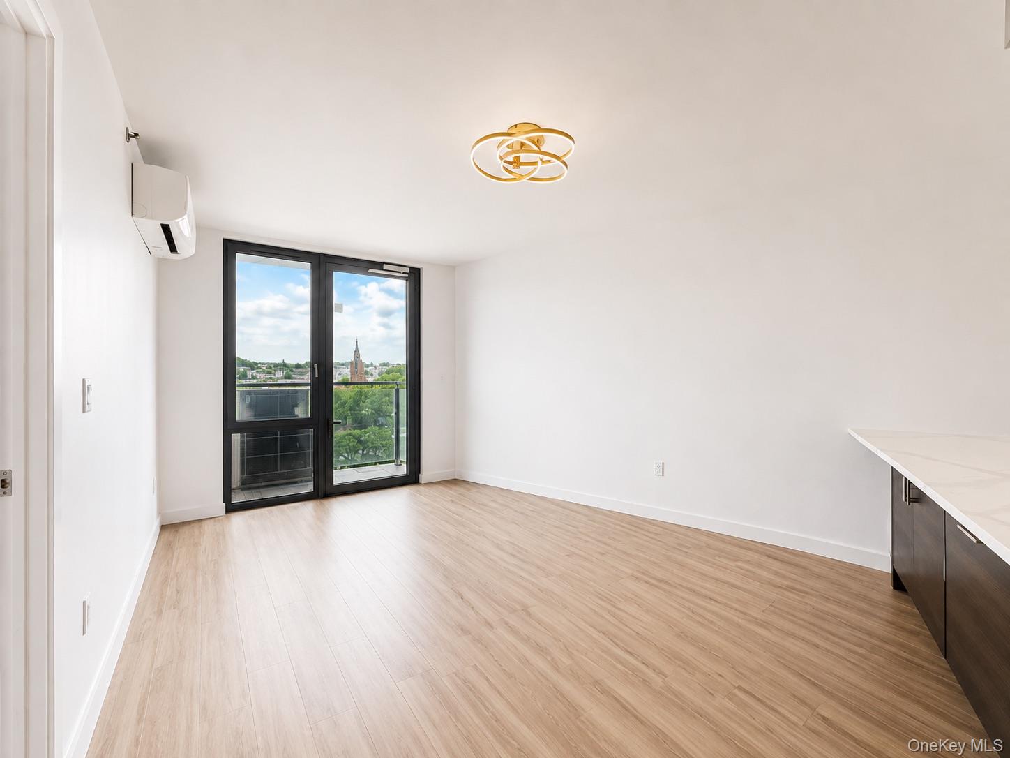 7065 Queens Boulevard, Unit 6A photo 2