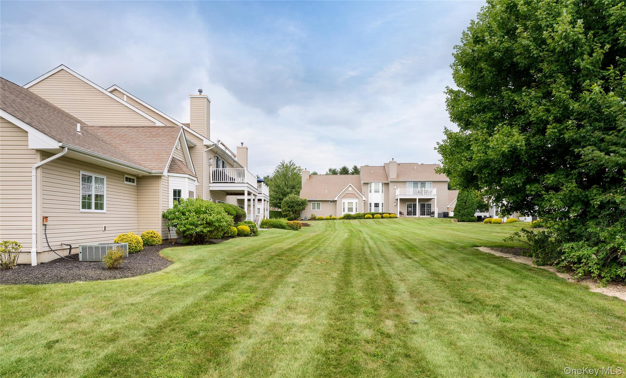 7 Pond Circle – For Sale photo 35