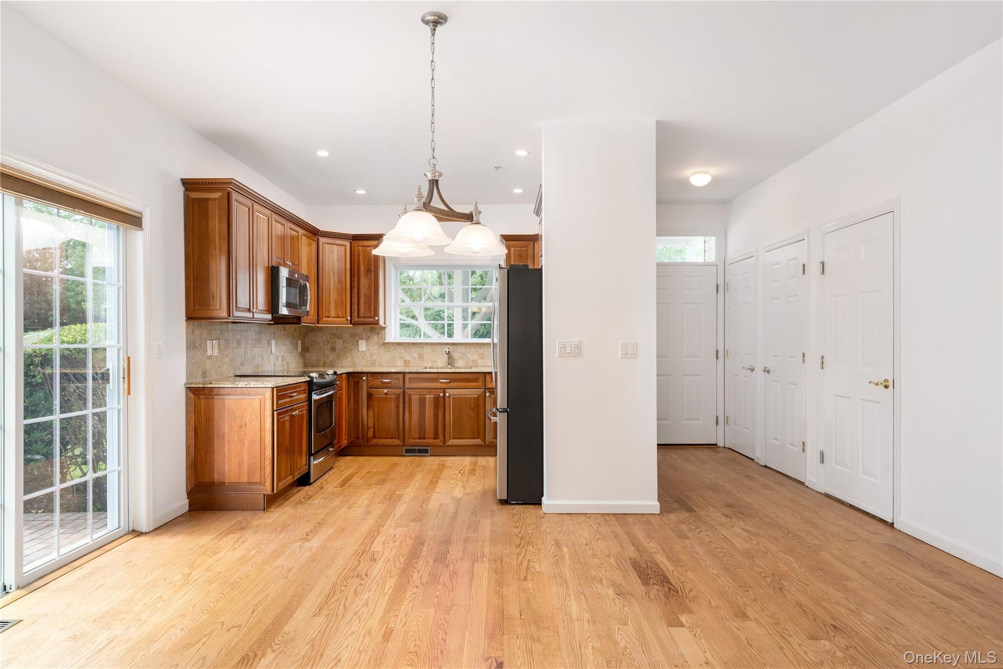 7 Pond Circle – For Sale photo 9
