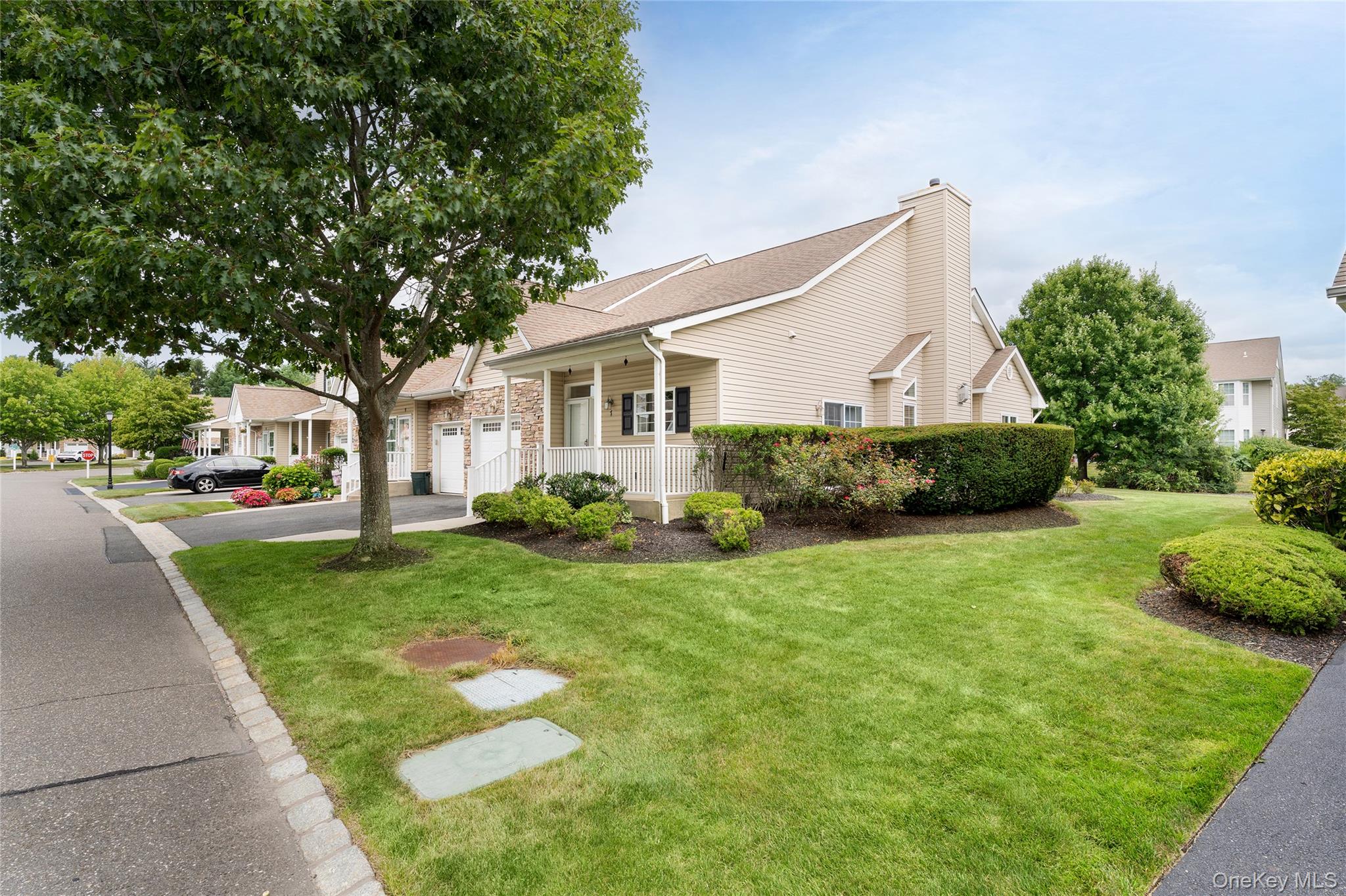 7 Pond Circle – For Sale photo 3