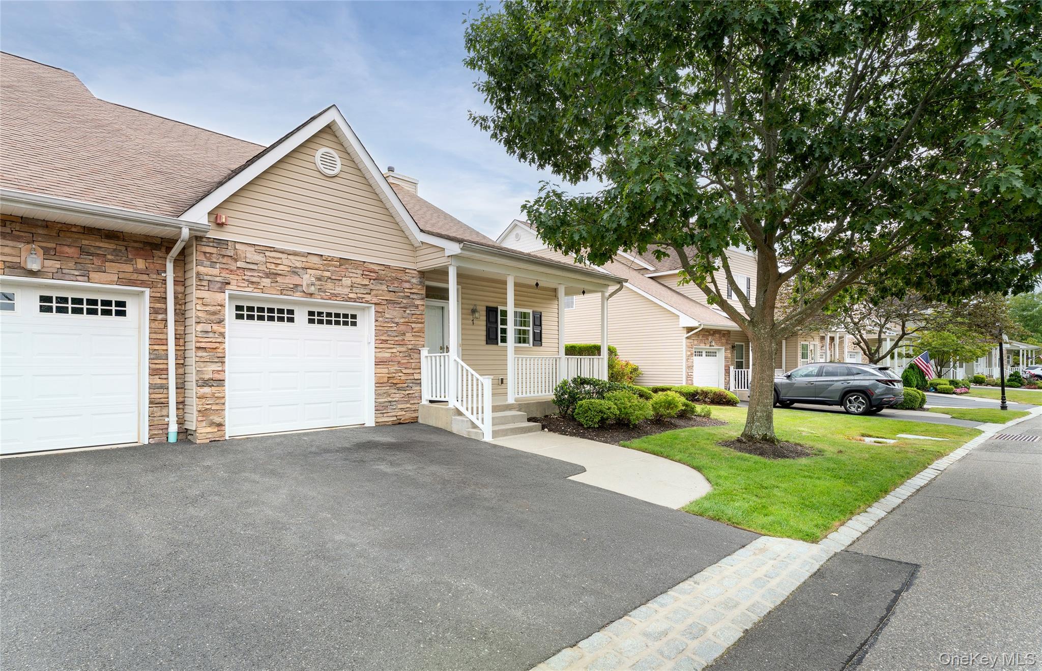 7 Pond Circle – For Sale