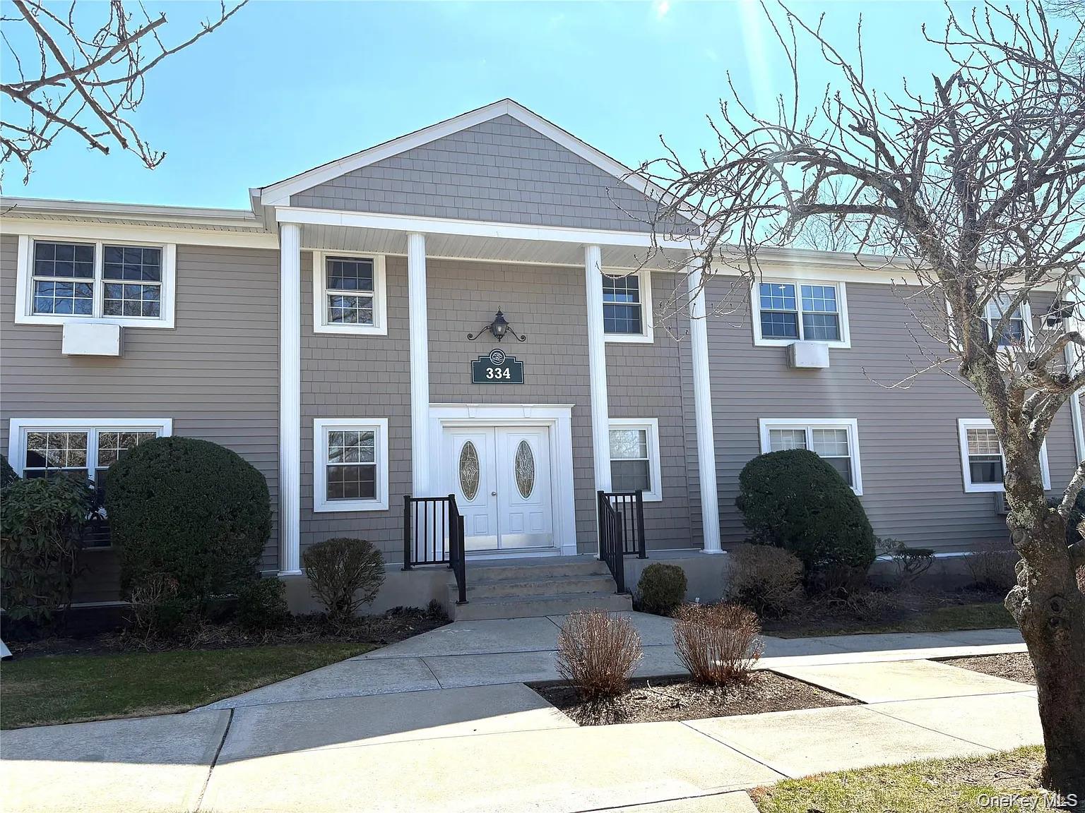 328 Lakeland Avenue #4D