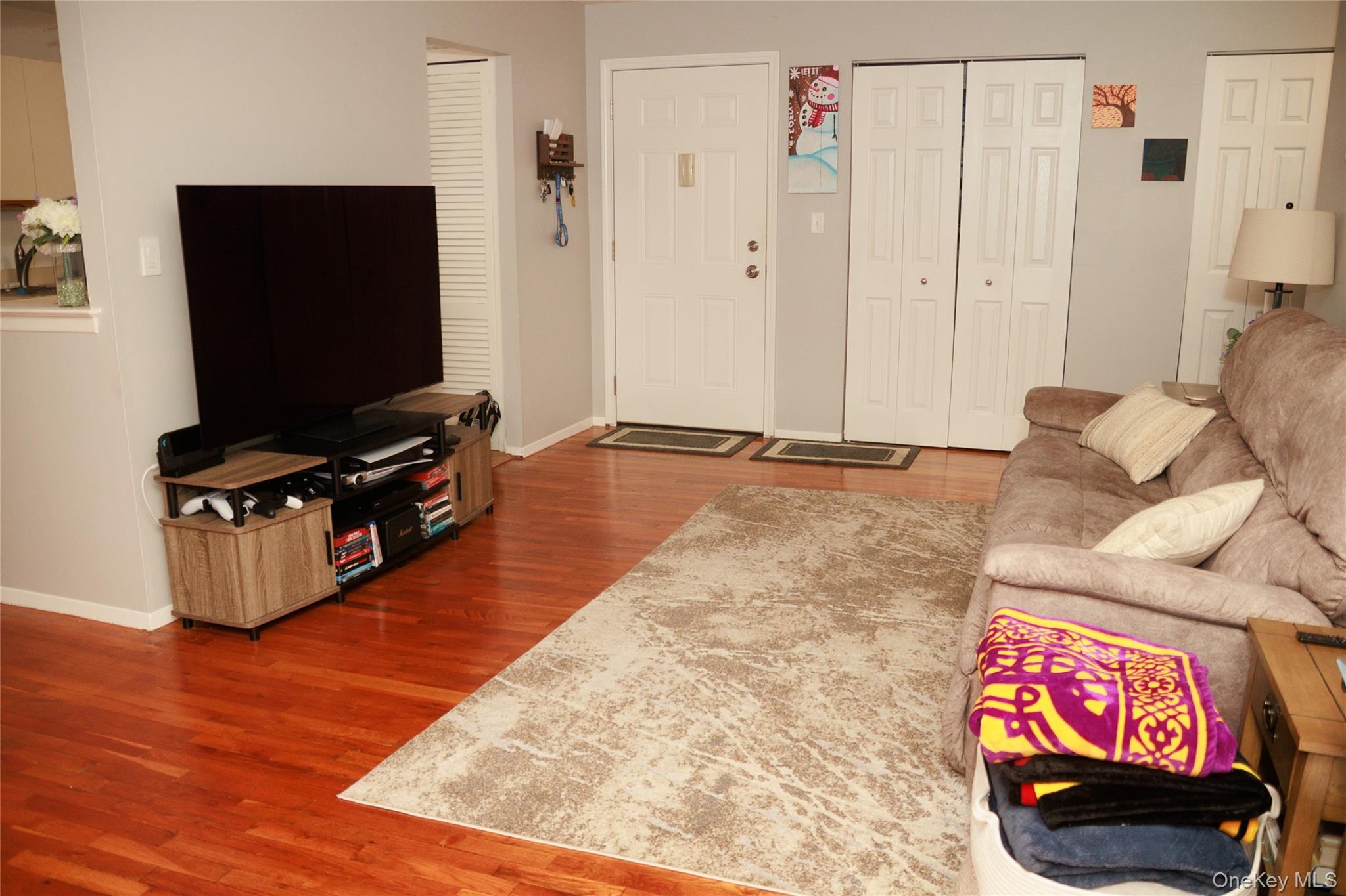 328 Lakeland Avenue, Unit 4D photo 4