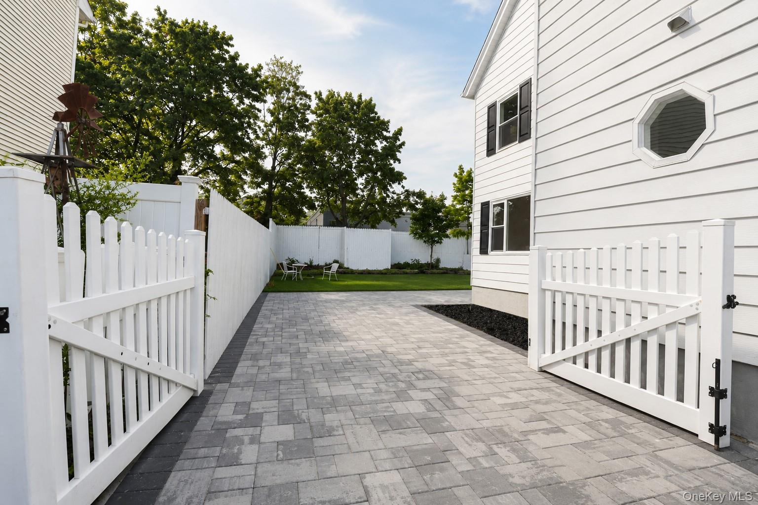 82 Vernon Avenue – For Sale photo 28