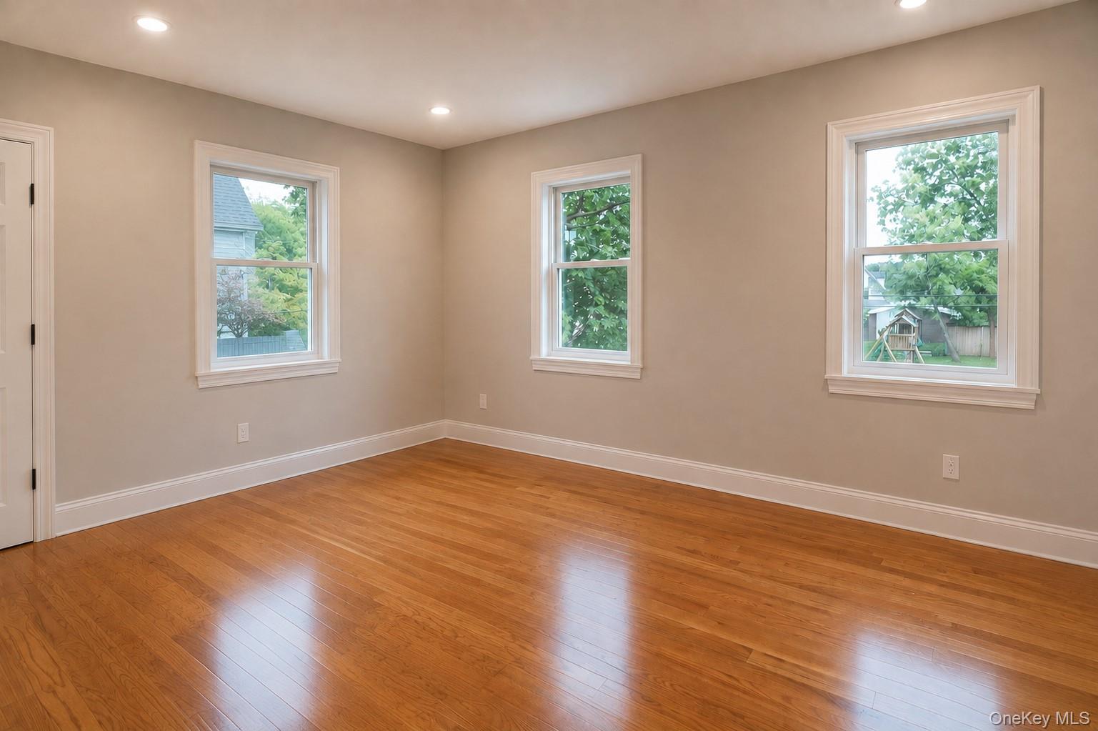 82 Vernon Avenue – For Sale photo 23