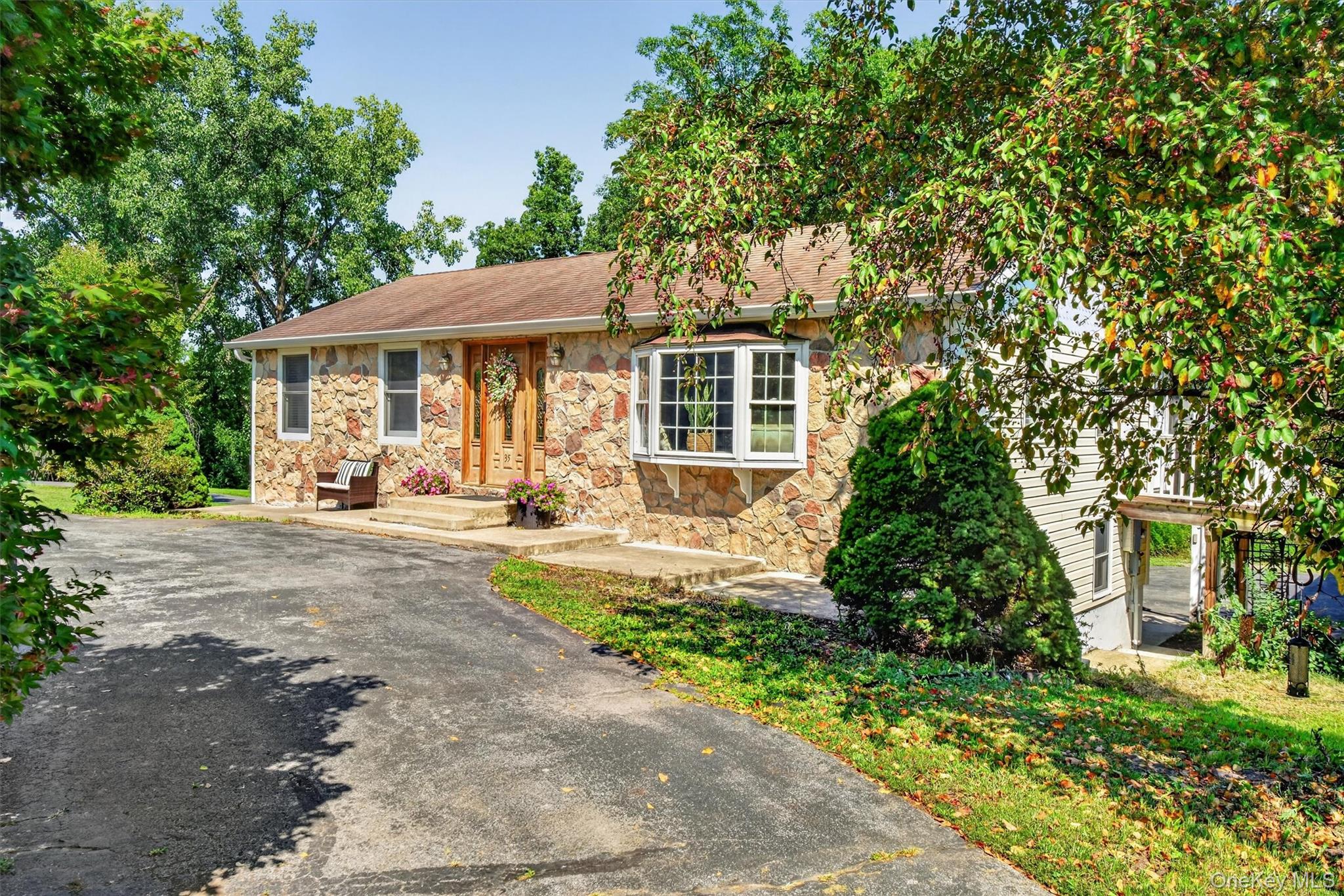 35 Hillside Drive – For Sale