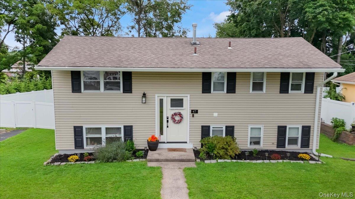 47 Chestnut Oval – For Sale photo 2