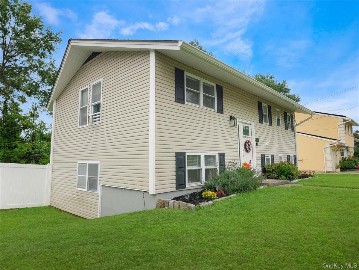 47 Chestnut Oval – For Sale photo 4