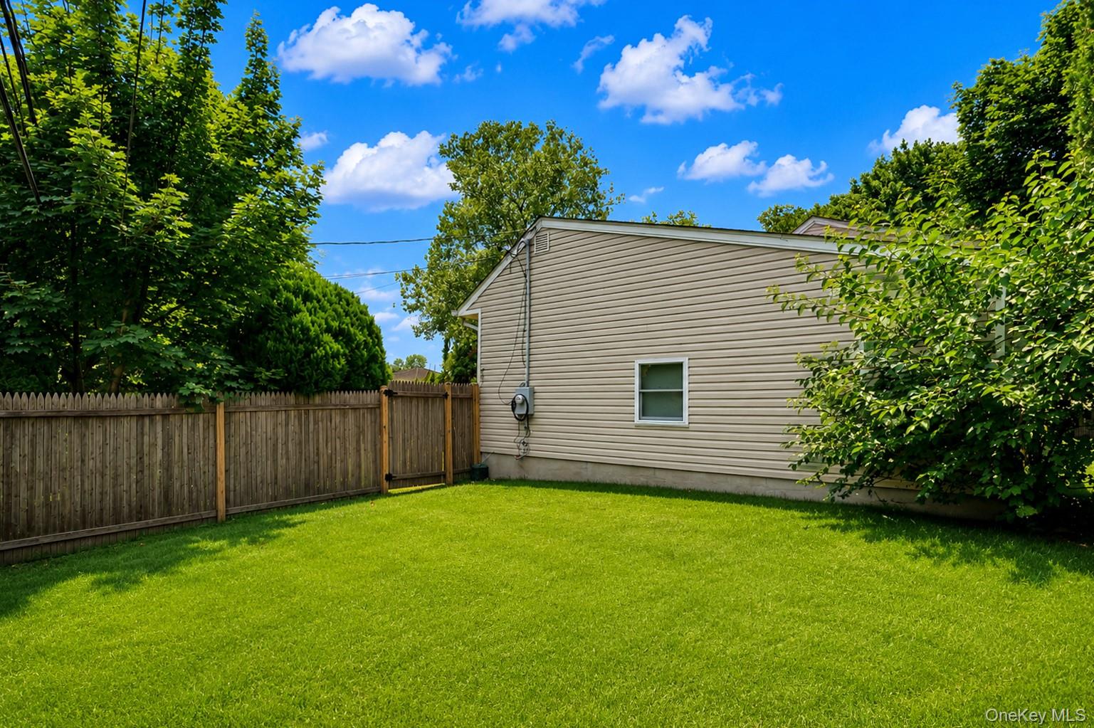23 Riviera Drive – For Sale photo 16
