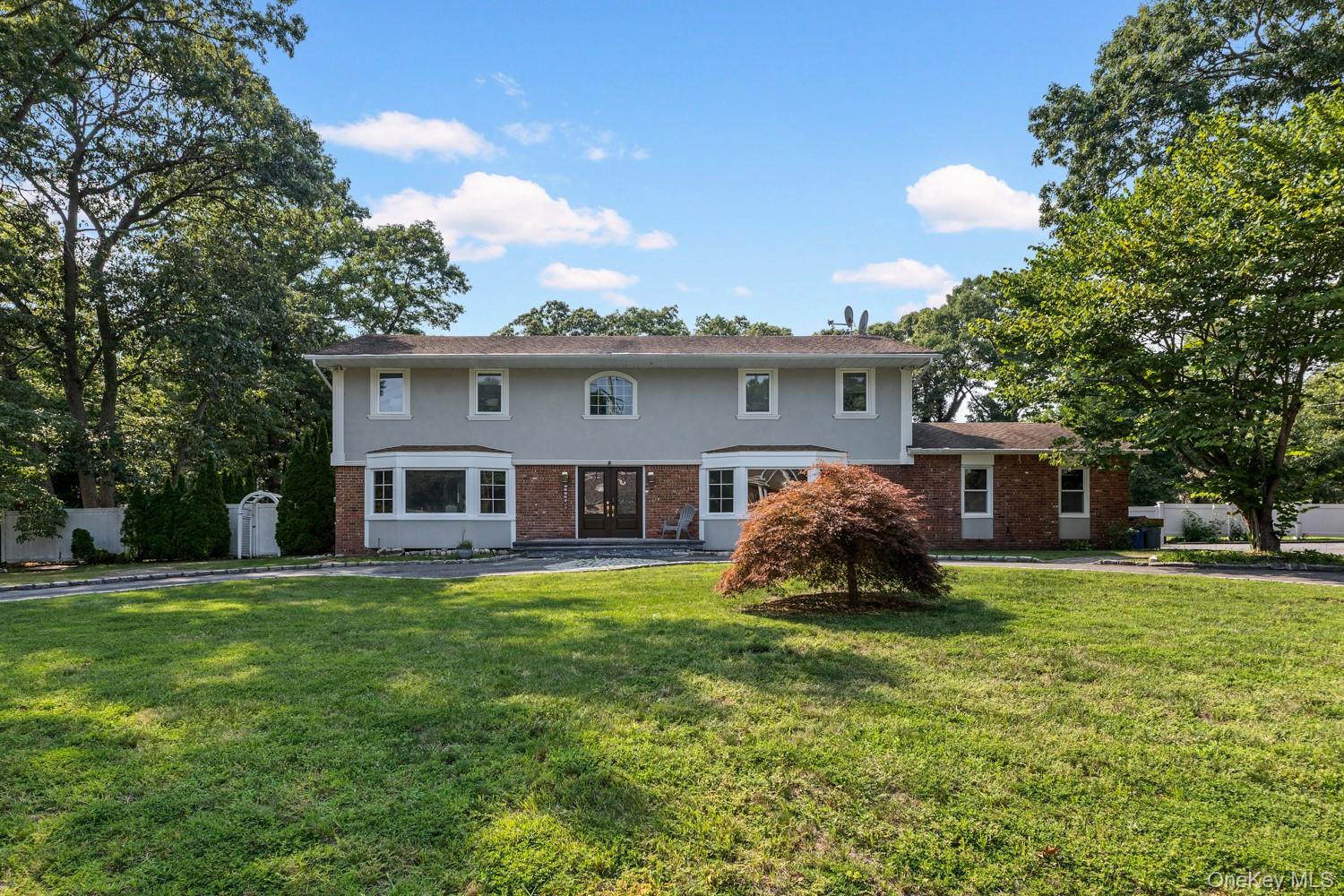 1 Whispering Court – For Sale