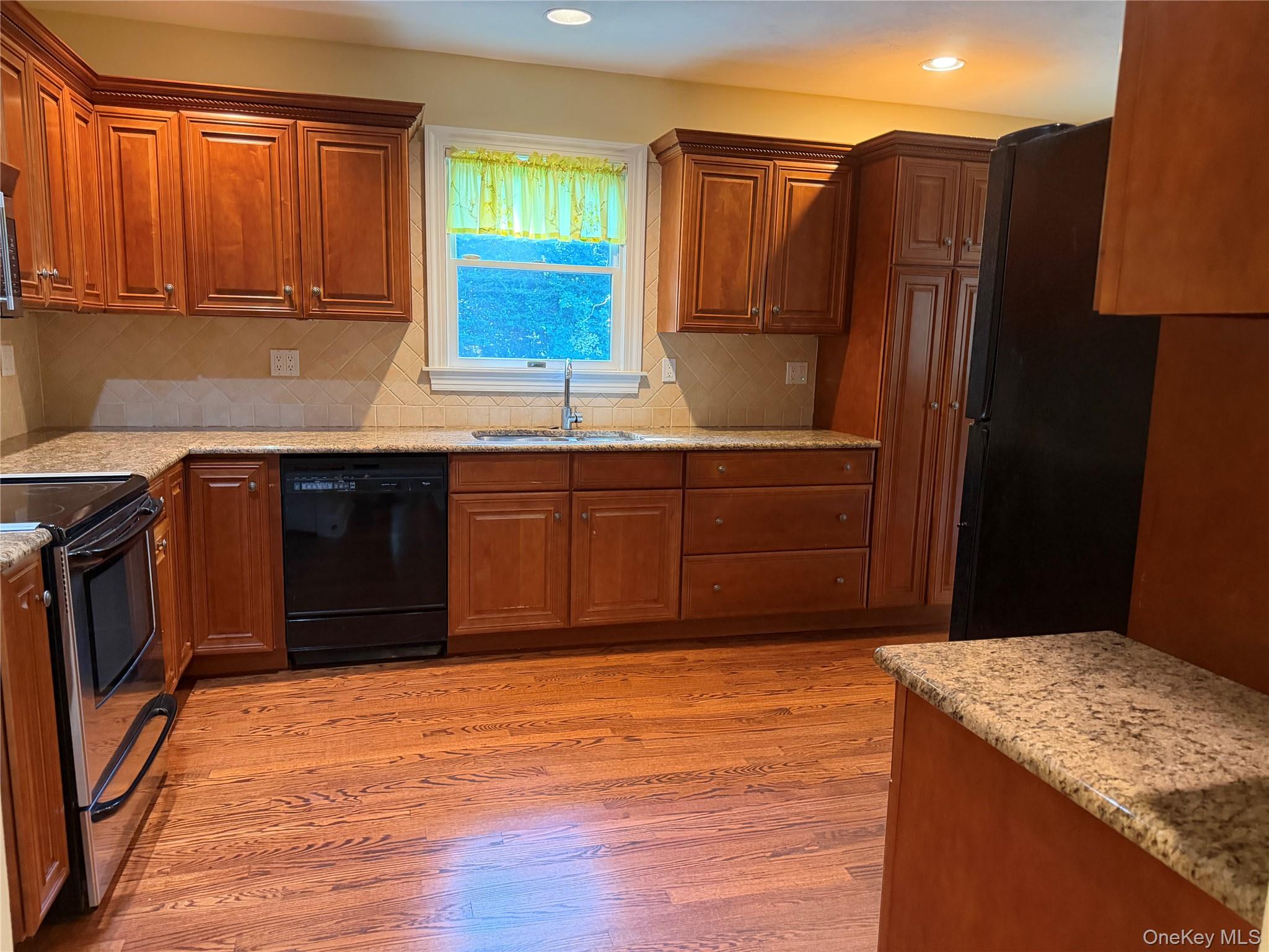 60 Oaktree Lane – For Rent photo 4