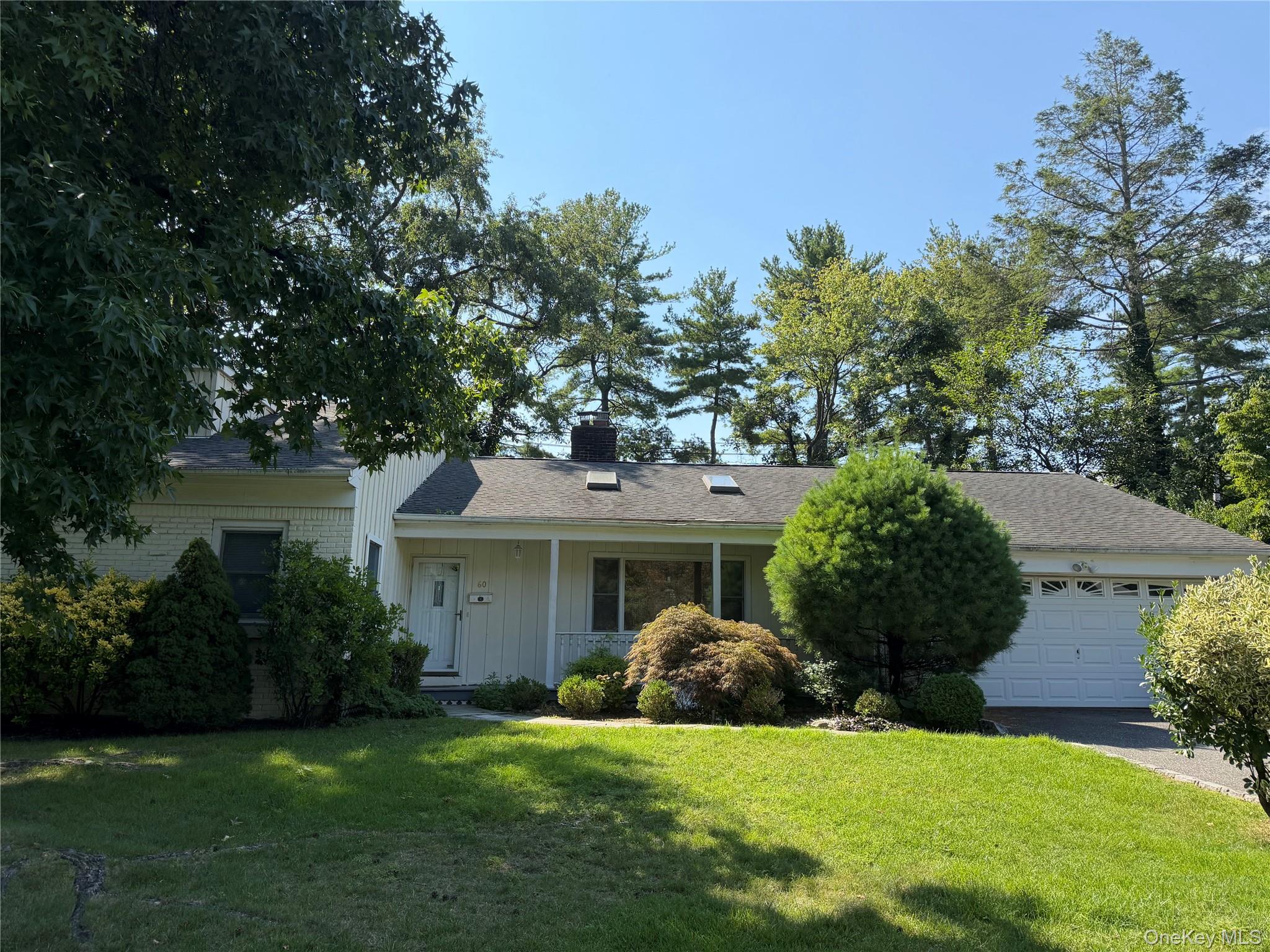 60 Oaktree Lane – For Rent