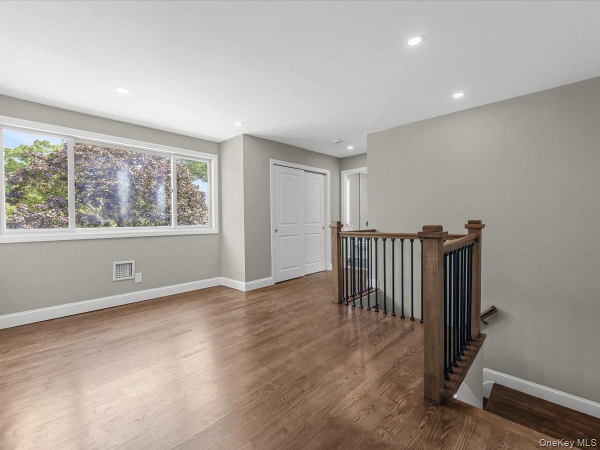 250 Lakeshore Boulevard – For Sale photo 13