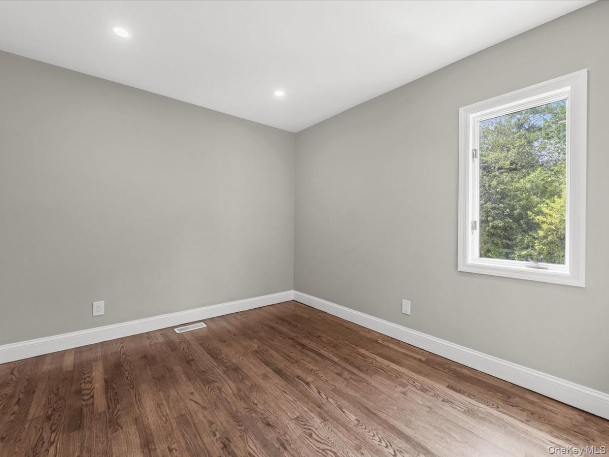 250 Lakeshore Boulevard – For Sale photo 17