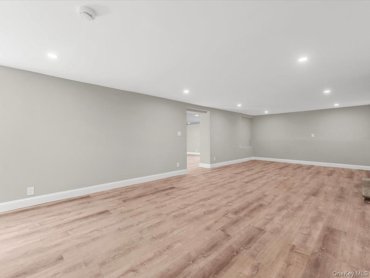 250 Lakeshore Boulevard – For Sale photo 19