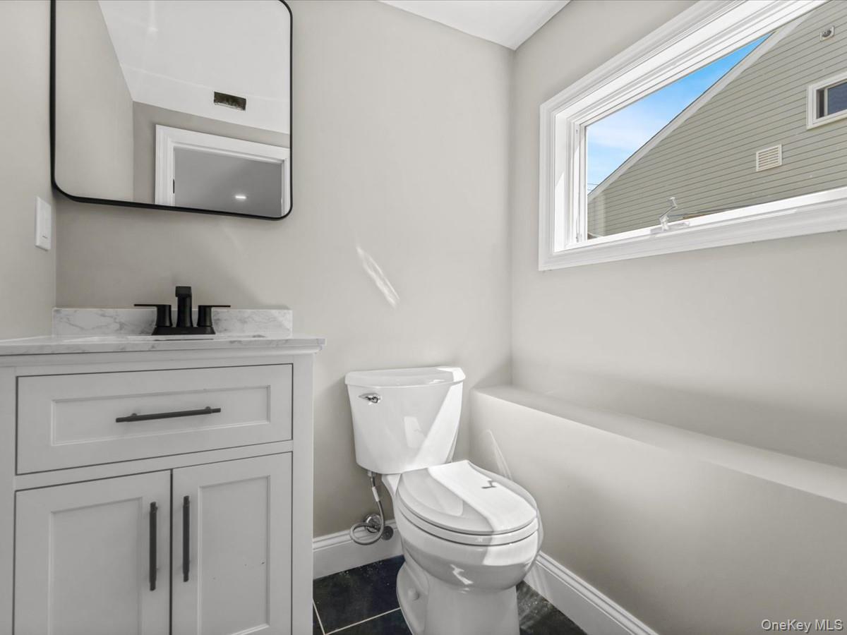250 Lakeshore Boulevard – For Sale photo 21