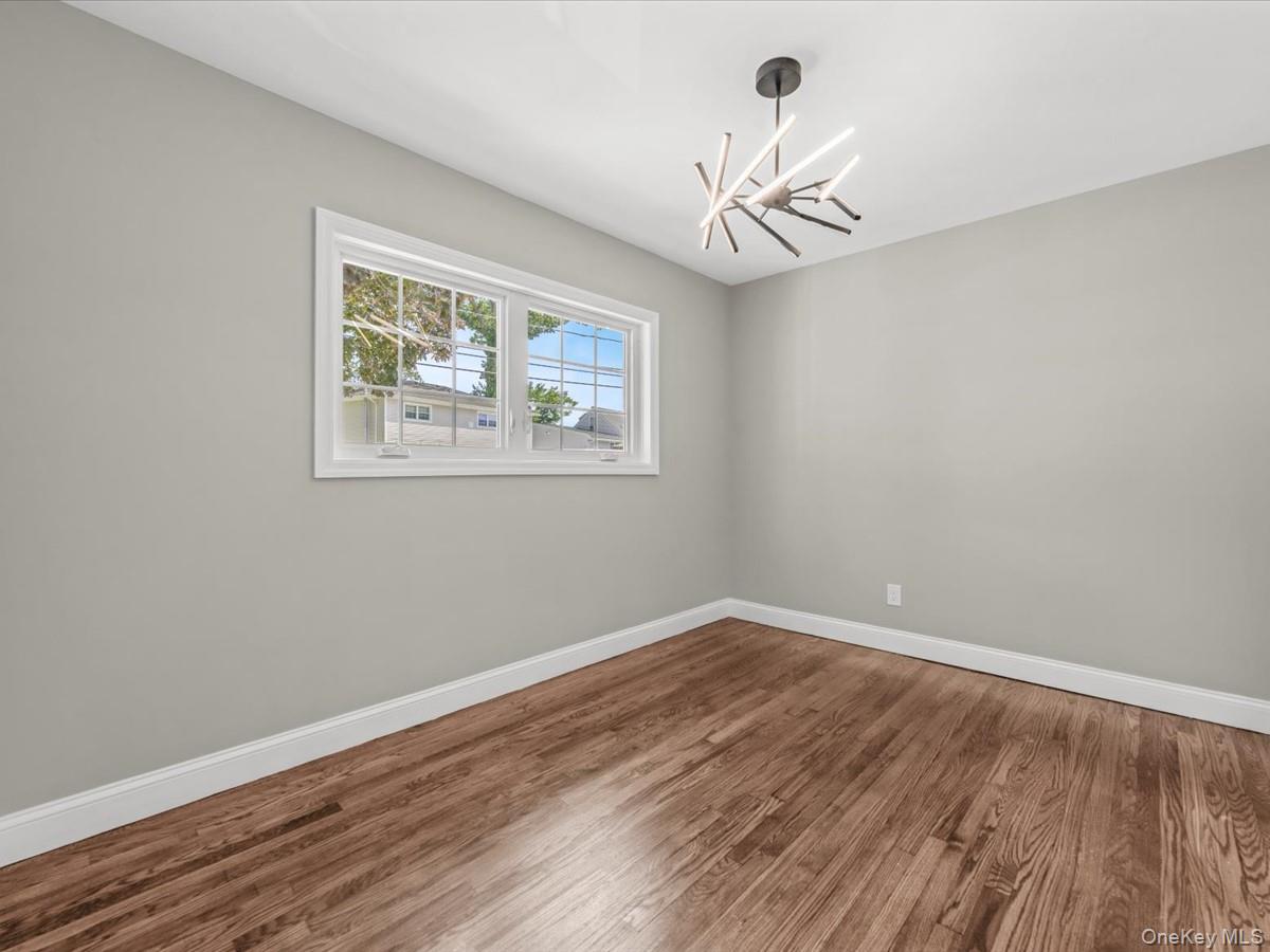 250 Lakeshore Boulevard – For Sale photo 4