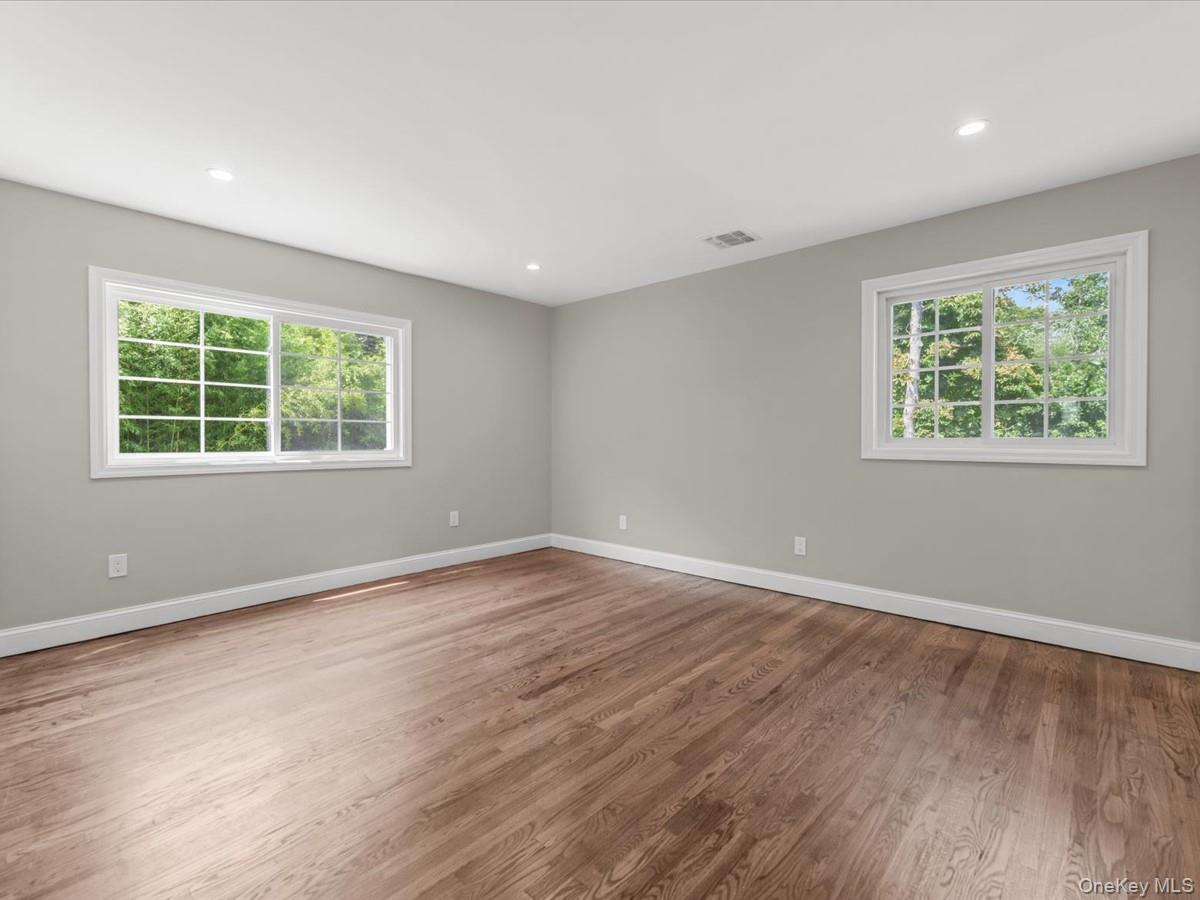 250 Lakeshore Boulevard – For Sale photo 6