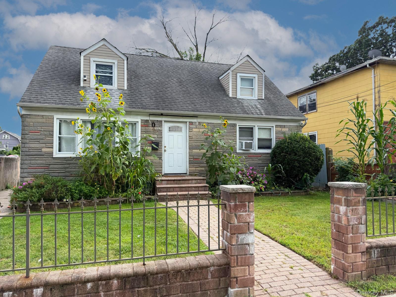 162 Princeton Street – For Sale photo 2