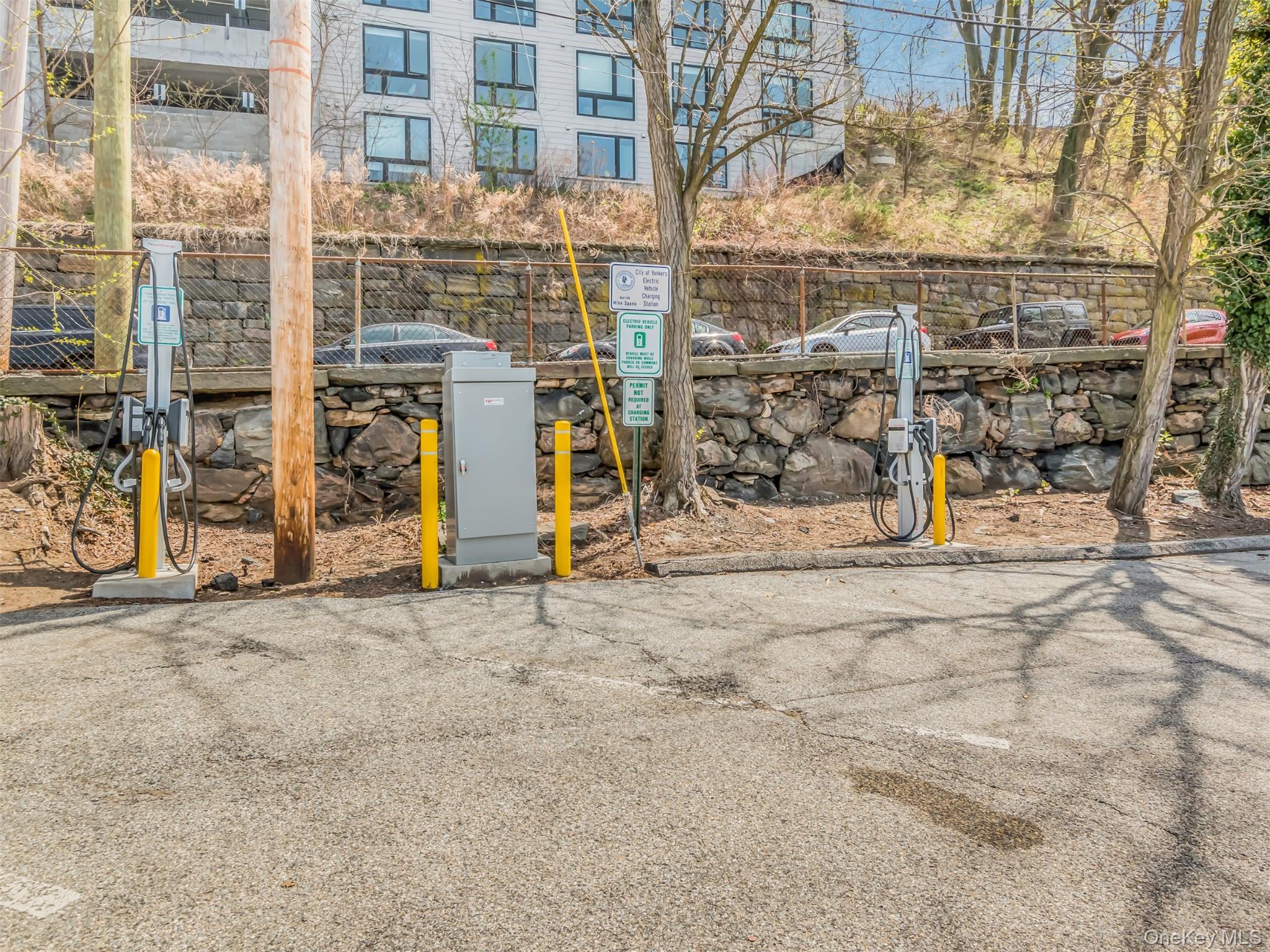 1155 Warburton Avenue, Unit 5A photo 33