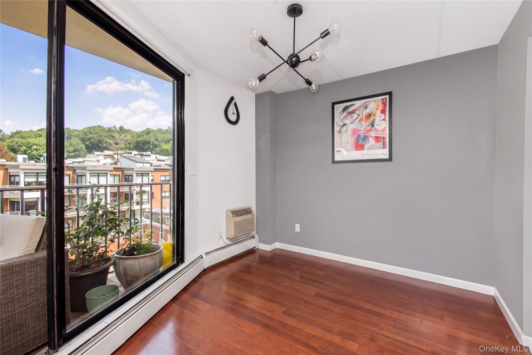 1155 Warburton Avenue, Unit 5A photo 5