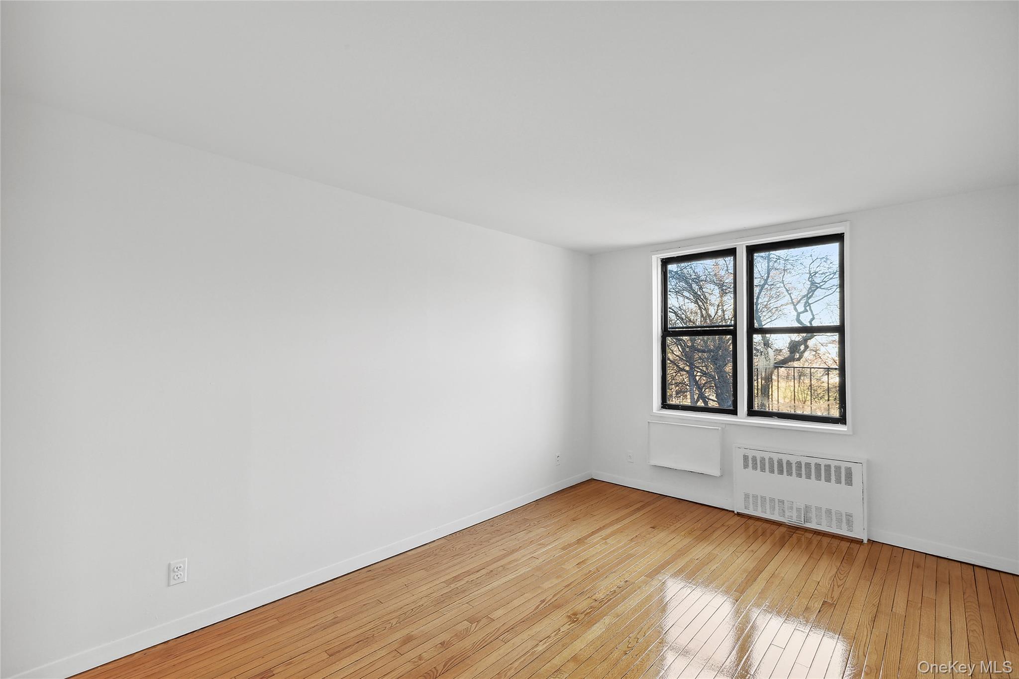 201 Ravine Avenue, Unit 4H photo 2