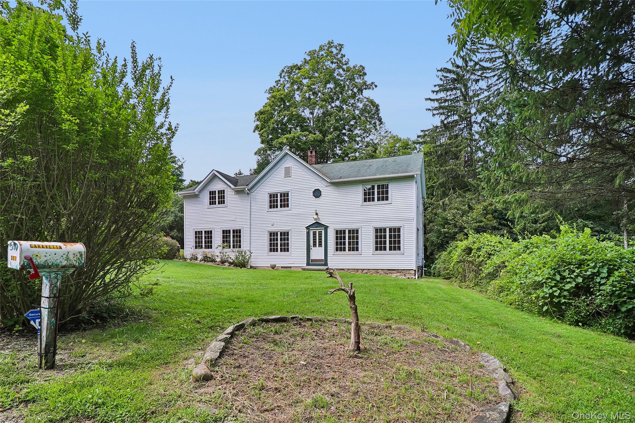 307 McManus Road N – For Sale