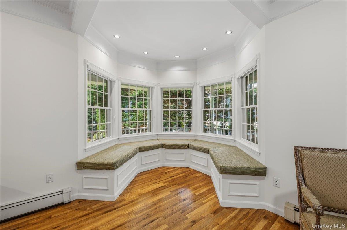 1040 Washington Avenue – For Sale photo 10