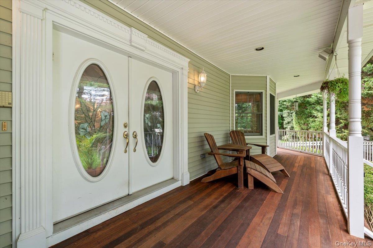 1040 Washington Avenue – For Sale photo 3