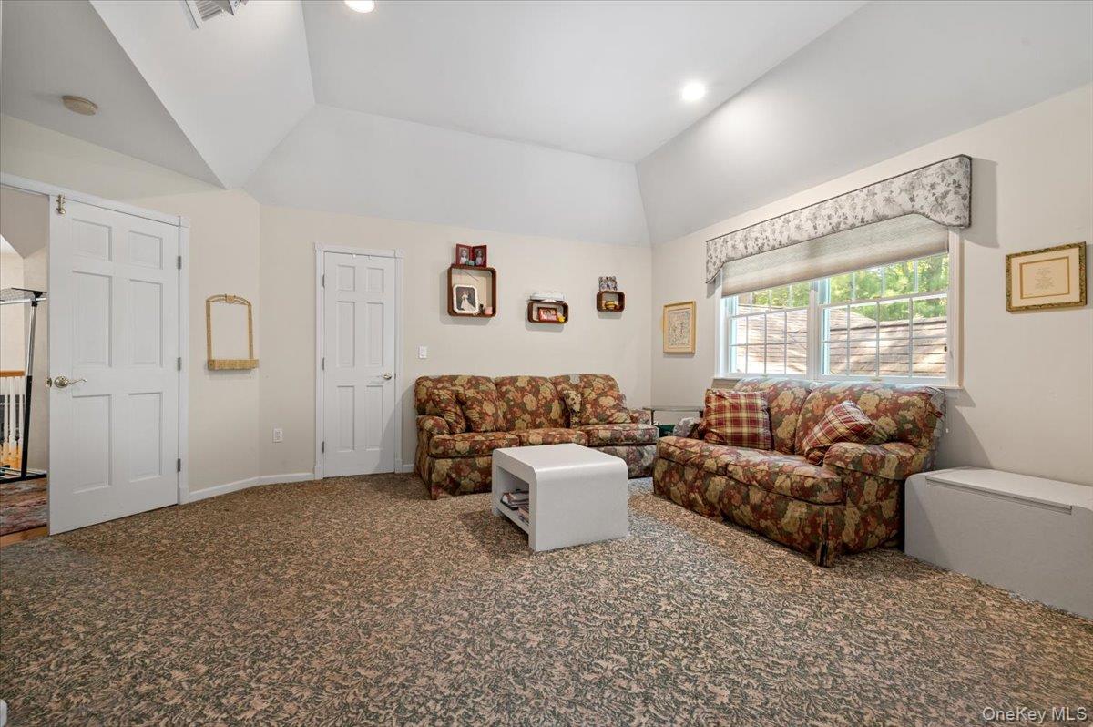 1040 Washington Avenue – For Sale photo 35