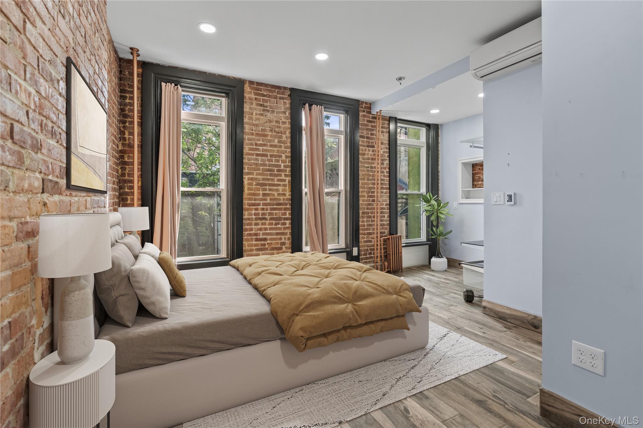 220 E 116th Street, Unit 3rd Floor photo 3